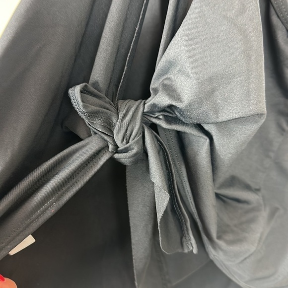 Athlete Black & Gray Tie Open Back Build in Sports Bra Tank Top XXS - Picture 5 of 7